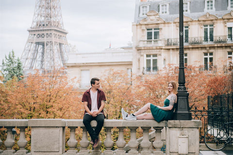 hire local photographer in Paris